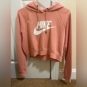 Nike Women’s Club Fleece Crop Hoodie